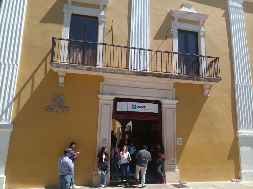 Fachada de la oficina SAT en Campeche