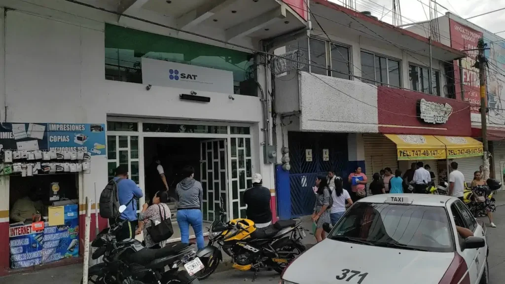 Fachada de la oficina SAT en Chilpancingo de los Bravo
