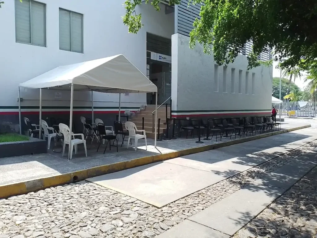Fachada de la oficina SAT en Colima