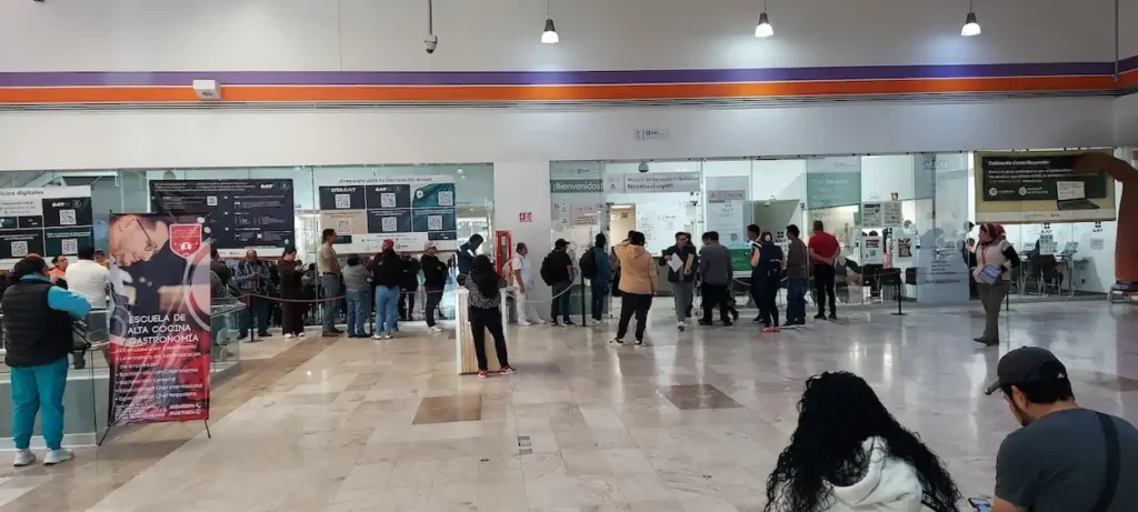 Fachada de la oficina SAT en La Paz