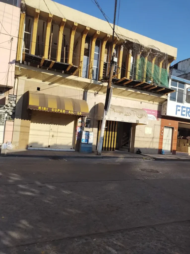 Fachada de la oficina SAT en Los Reyes de Salgado