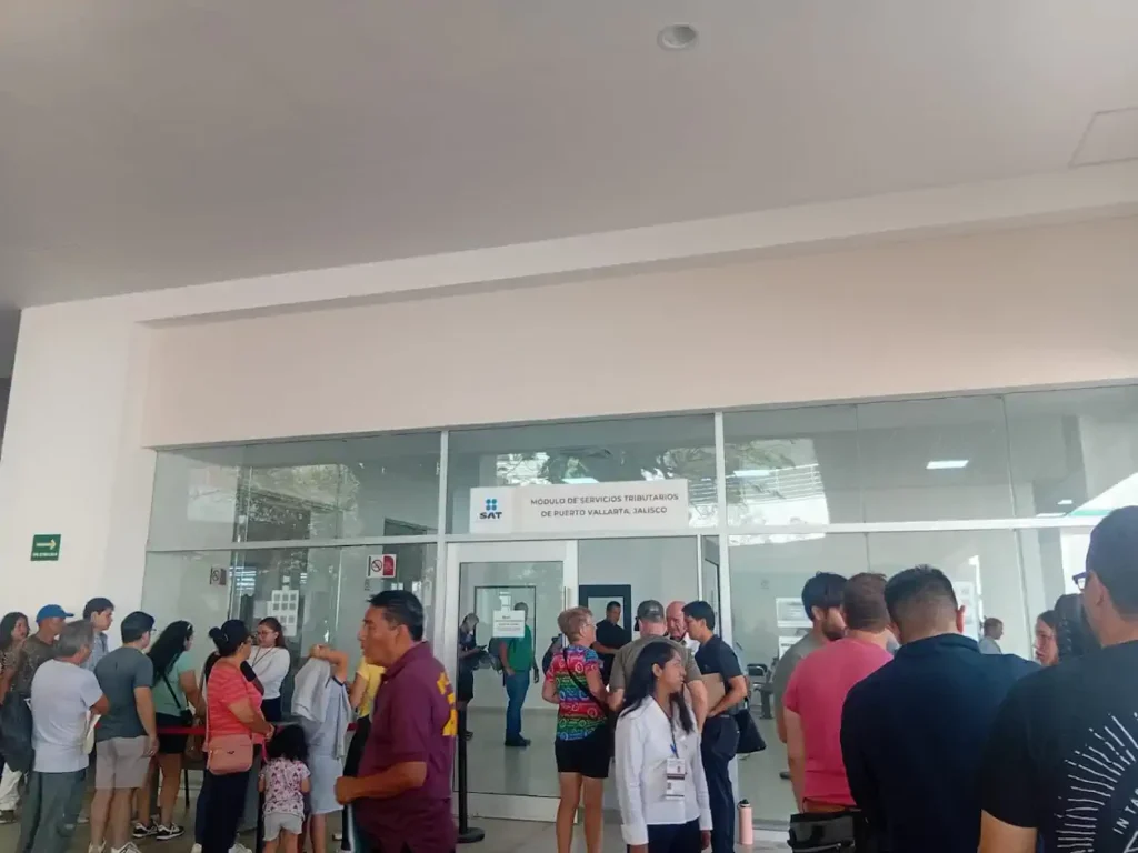 Fachada de la oficina SAT en Puerto Vallarta
