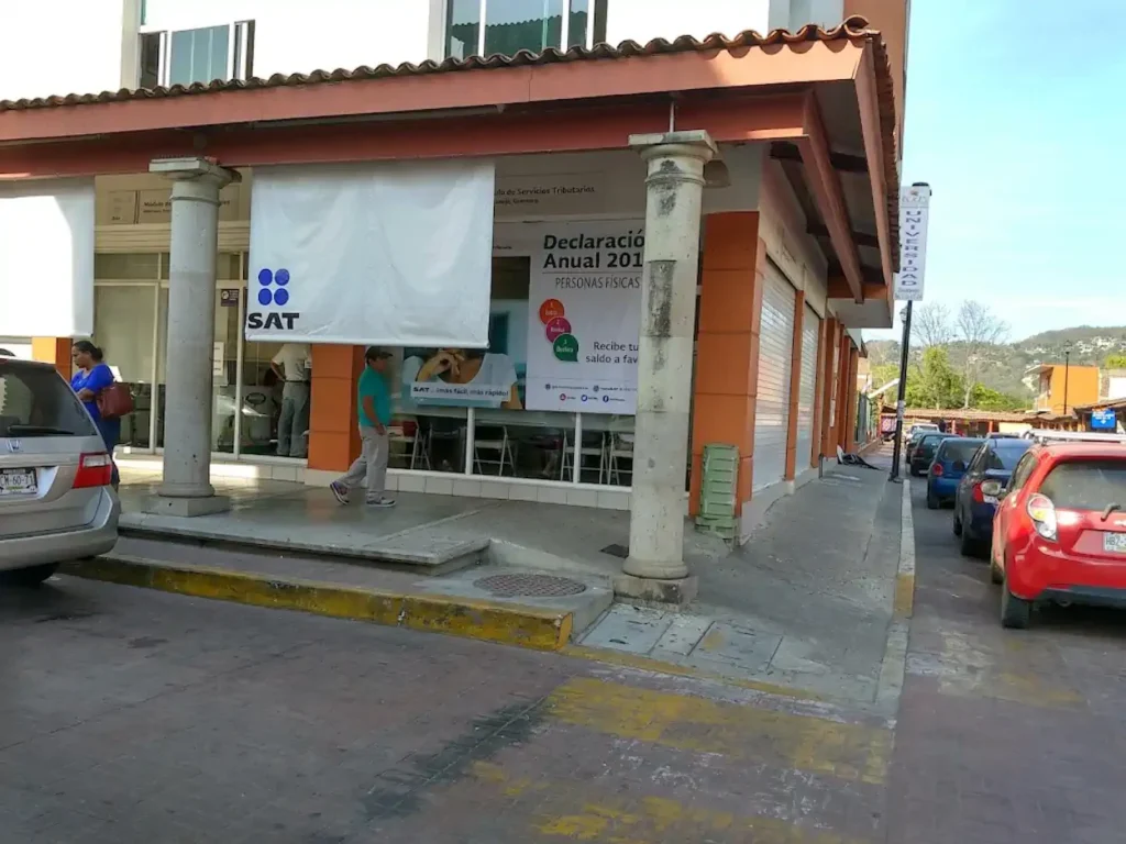 Fachada de la oficina SAT en Zihuatanejo de Azueta