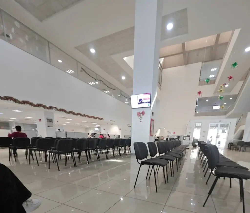 Sala de atención dentro de la oficina SAT ADSC Jalisco 2 Guadalajara Sur