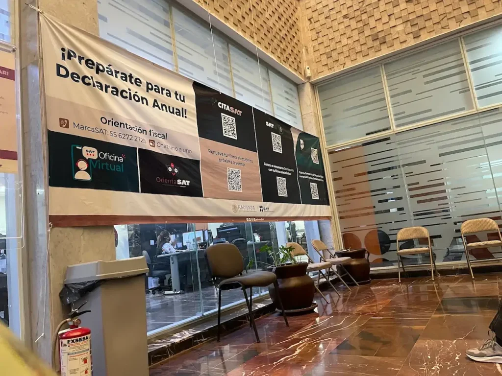 Sala de atención dentro de la oficina SAT ADSC Querétaro 1