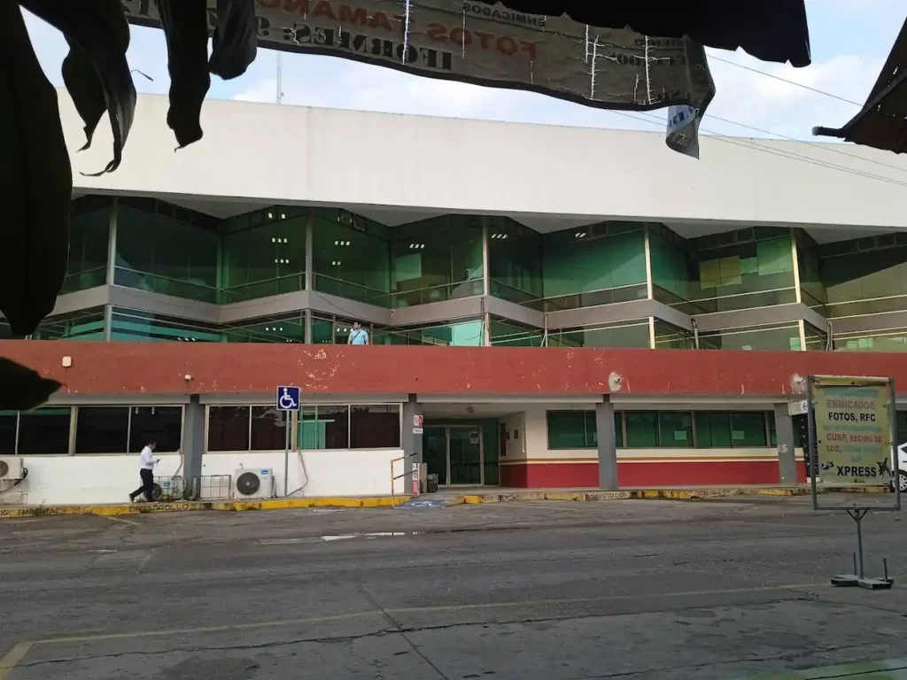 Fachada de la oficina SAT en Cárdenas