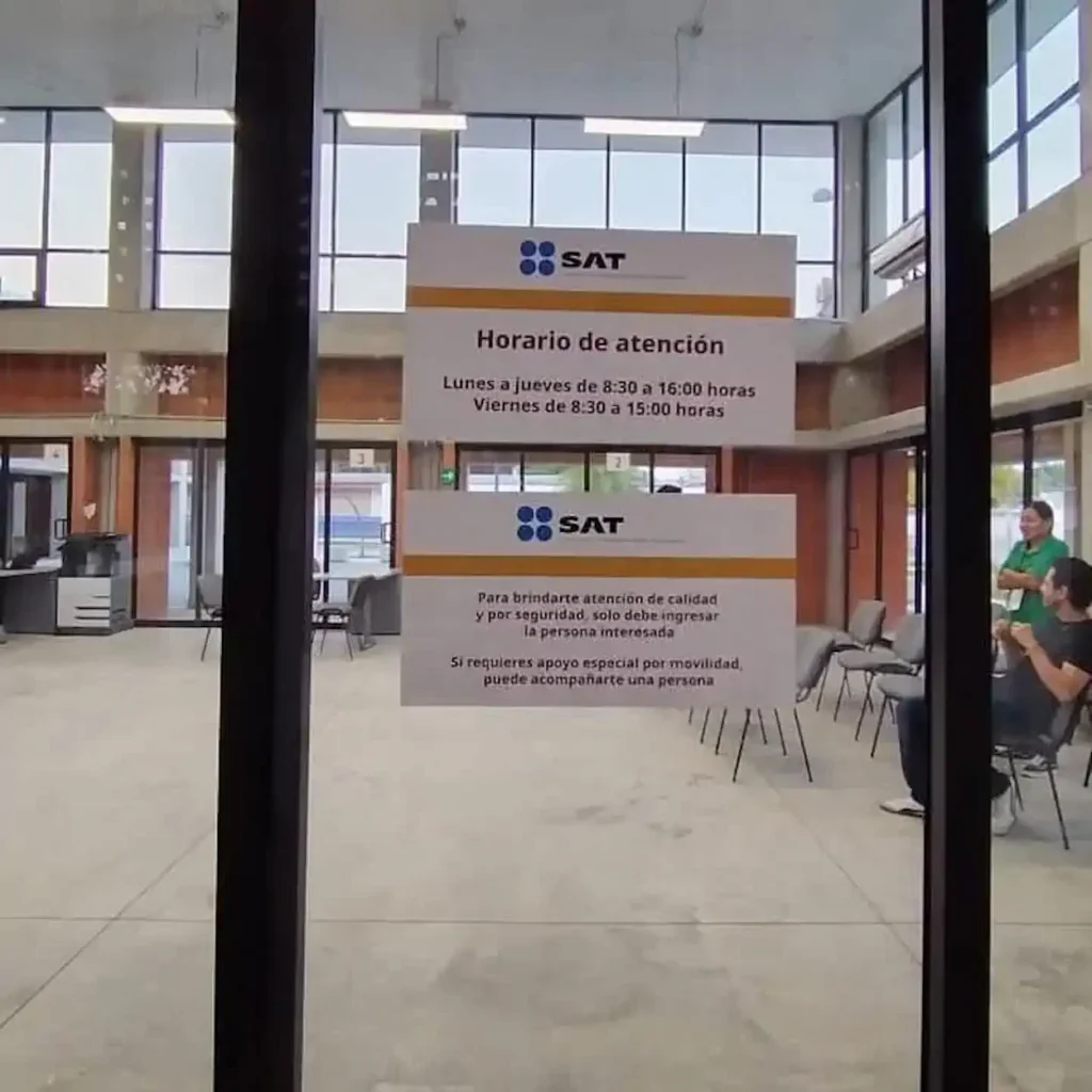 Fachada de la oficina SAT en Comalcalco