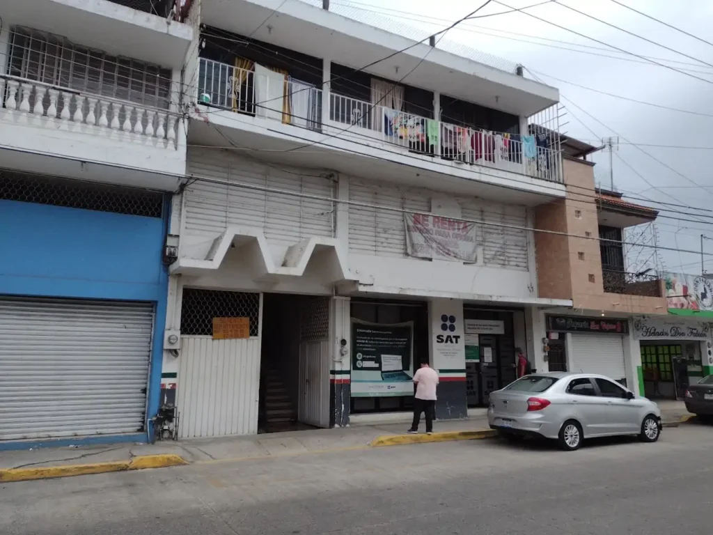 Fachada de la oficina SAT en Martínez de la Torre