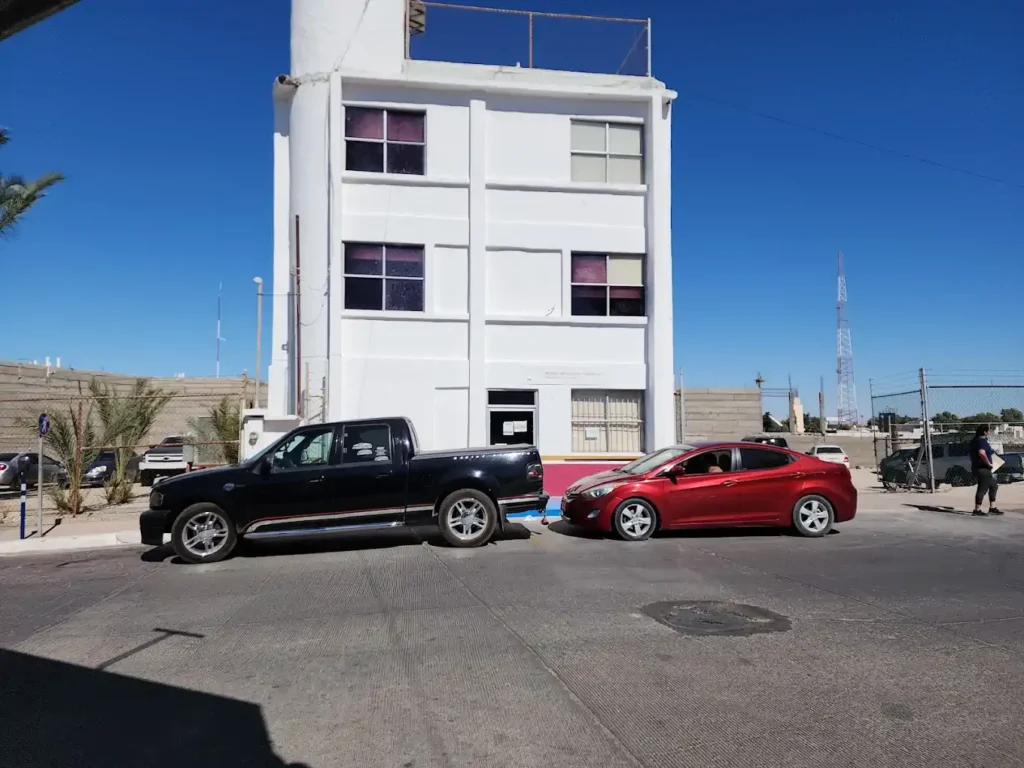 Fachada de la oficina SAT en Puerto Peñasco
