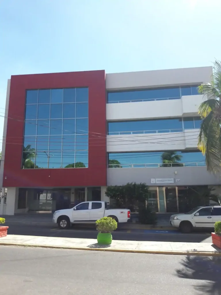 Fachada de la oficina SAT en Salina Cruz