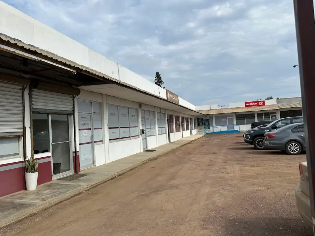 Fachada de la oficina SAT en San Quintín