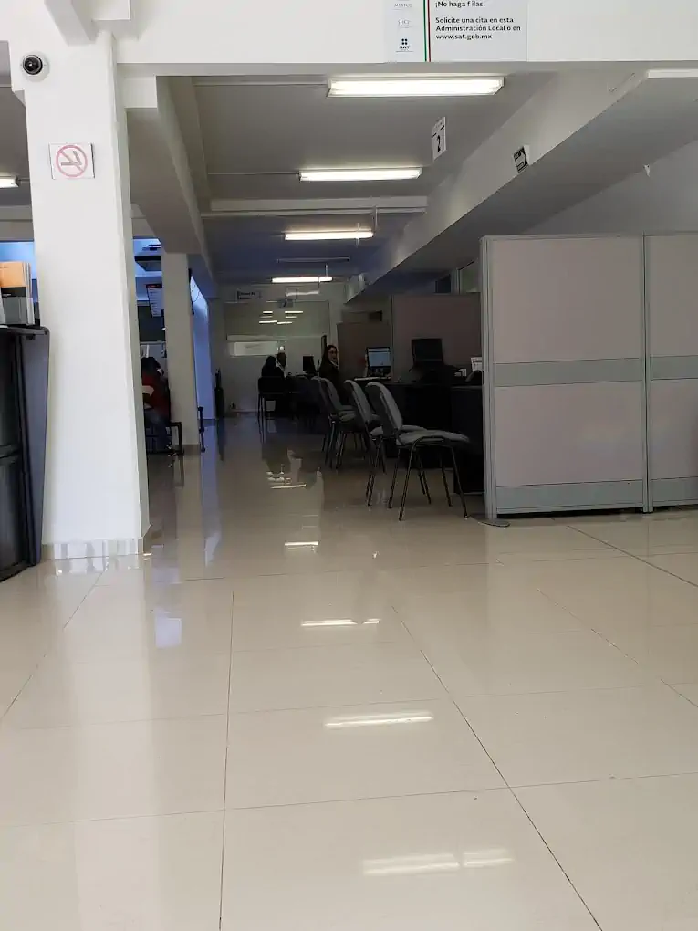 Sala de atención dentro de la oficina SAT en Tlaxcala